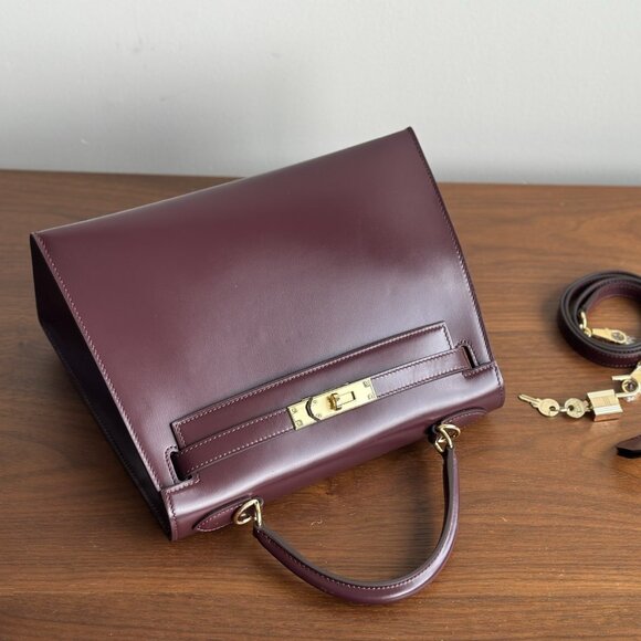 LUXE LEATHER! Burgundy Kelly Style Top Handle Bag - Shoulder & Crossbody Strap! - Picture 7 of 10